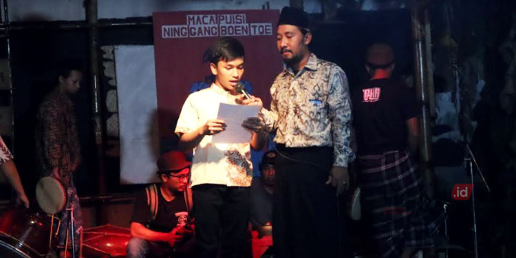 Maca Puisi di Gang Boen Toe Rembang Dorong Jiwa Seni Anak Muda