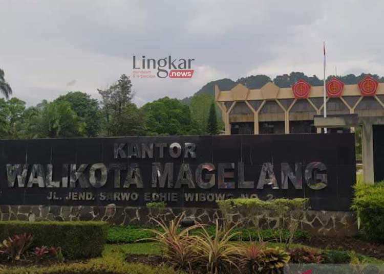 Logo TNI Terpasang di Kantor Pemkot Walikota Magelang Surati Mahfud MD