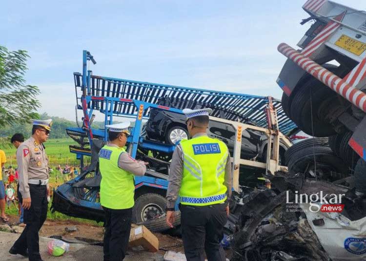 8 Kendaraan Tabrakan Beruntun Tewaskan 8 Orang di Tol Semarang Solo