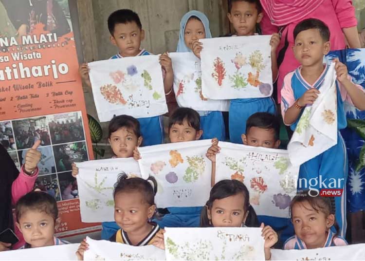 IKM Batik Mlatiharjan Binaan Dinnakerind Demak Latih Pelajar Membatik