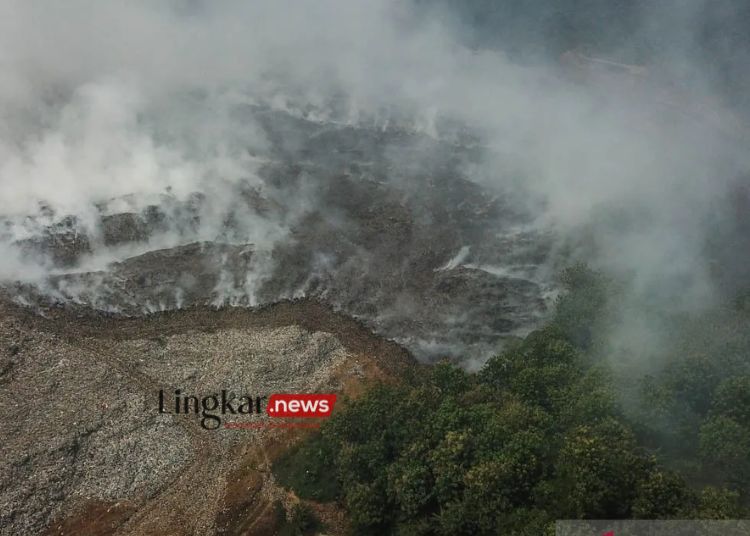 Sudah 4 Hari Kebakaran di TPA Sarimukti Meluas hingga 117 Hektare