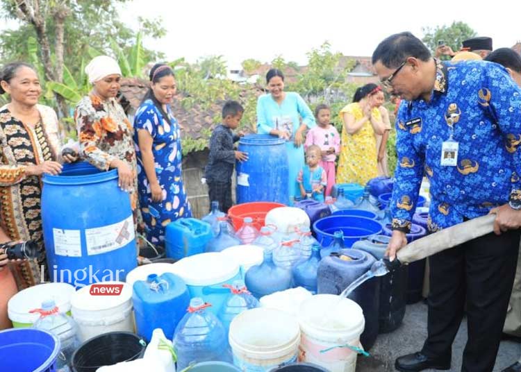 76 Juta Liter Lebih Air Bersih Disalurkan ke Ribuan Desa Kekeringan di Jateng