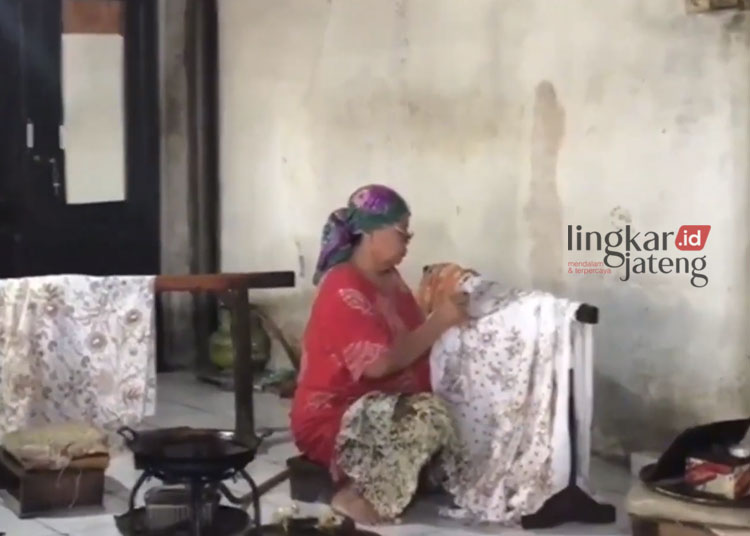 Industri Batik di Rembang Sambat Kena