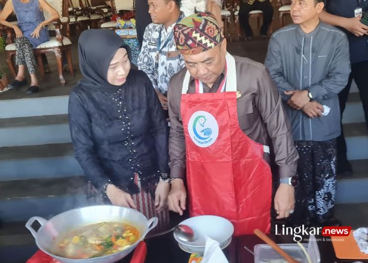 Kenalkan Kuliner Khas Daerah Jepara Pecahkan Rekor MURI Sajikan 9.783 Porsi Pindang Serani